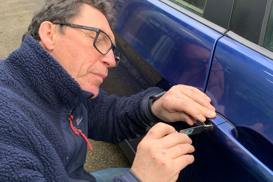 Auto Lockouts - Auto Locksmith In Blackpool covering Cumbria & Lancashire, Commercial Locksmiths and Residential Locksmiths